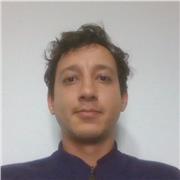 Profesor de sociales con buena habilidad comunicativa